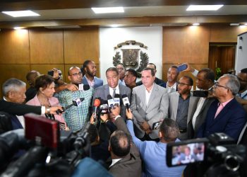 Partidos de oposición exigen a la JCE garantías electorales para elecciones de mayo