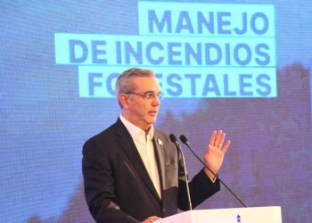 Abinader: “Nosotros no podemos hacer más” por Haití