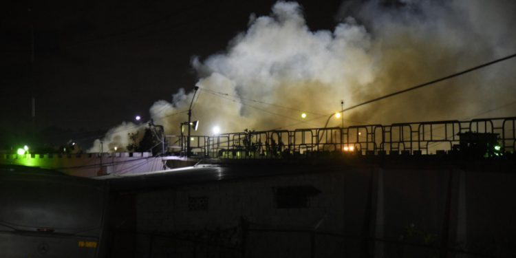 Unos 400 privados de libertad han sido trasladados a La Vega y SFM tras incendio en La Victoria