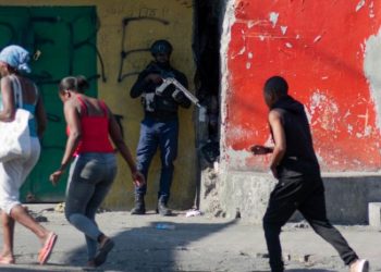 Medios de comunicación haitianos reportan balaceras y ataques de pandillas en Puerto Príncipe