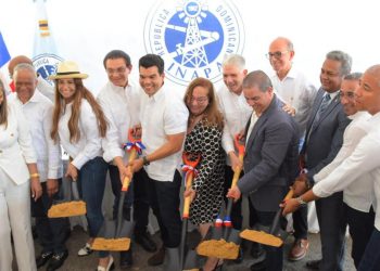 Wellington Arnaud deja iniciados los trabajos de construcción del alcantarillado sanitario de Licey al Medio (Las Palomas Arriba), provincia Santiago