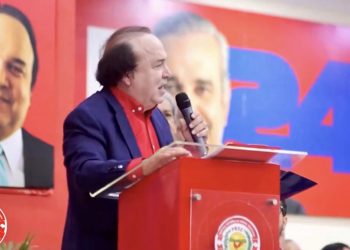 PRSC proclama a Vinicio Castillo como senador