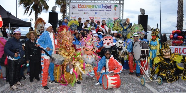 Cónsul General Dominicano a Génova – Italia, Nelson Carela, presenta por primera vez en la historia una muestra del Carnaval Dominicano en Loano ciudad de la Región Liguria.