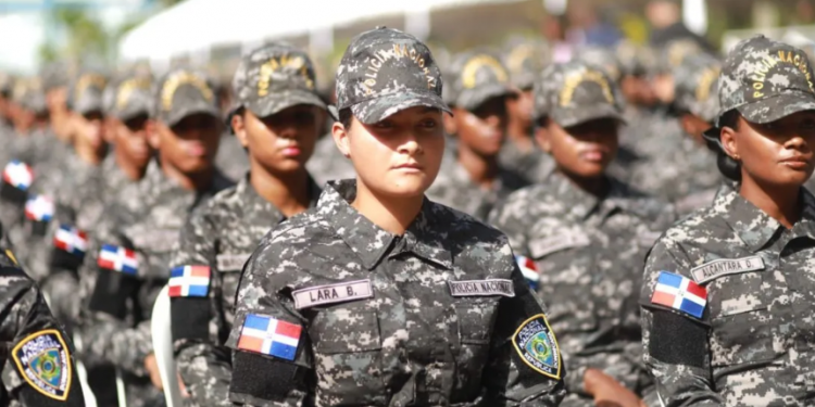 Destaca rol de la mujer policía en las filas de la PN