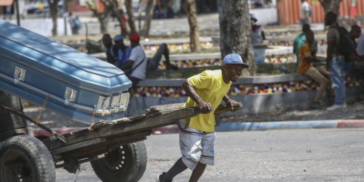 Gobierno de Panamá anuncia cierre temporal de embajada en Haití