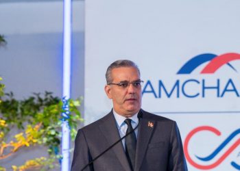 Luis Abinader considera que la economía del país pudiera duplicarse