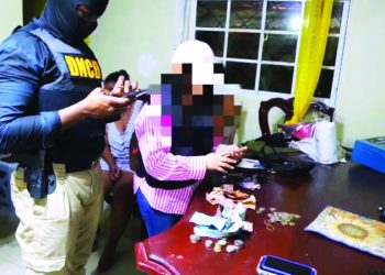 Realizan más de 38 allanamientos por aire, mar y tierra en Operación Caimán