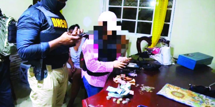 Realizan más de 38 allanamientos por aire, mar y tierra en Operación Caimán