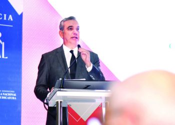 Abinader favorece fortalecer justicia con separación poderes