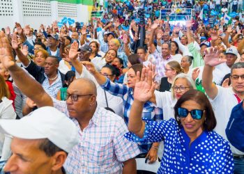 Campaña electoral arriba a su último mes con intensidad