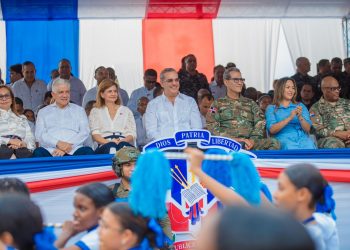Presidente Abinader encabeza desfile en conmemoración del 180 aniversario de la batalla del 30 de marzo