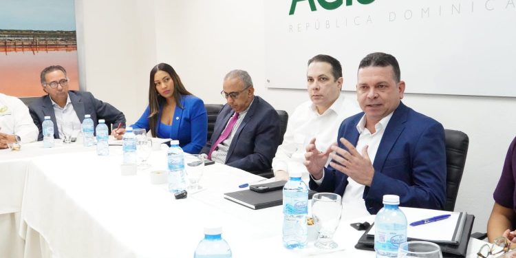 Proindustria y la Asociación de Comerciantes e Industriales de Santiago (ACIS) estrechan lazos en favor del sector