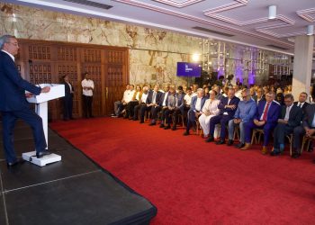 Presidente Abinader presenta realizaciones en educación, transporte, vivienda, salud e infraestructura de la provincia de Santiago