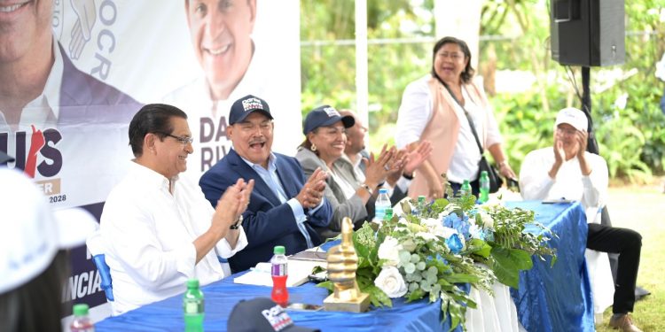 Ramón Alburquerque dice que trabaja para que Abinader y Daniel Rivera ganen con un 70%