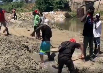 DAJABON: Haitianos comienzan nueva excavación en el Masacre