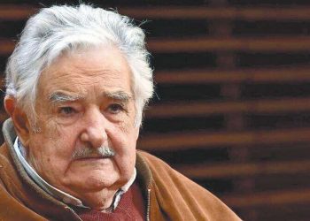 El ex presidente uruguayo José Mujica anunció que tiene un tumor en el esófago