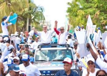 Candidato presidencial del PRM recorre La Romana e Higüey
