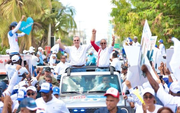 Candidato presidencial del PRM recorre La Romana e Higüey