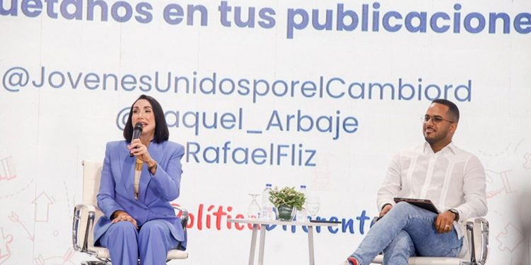 Una política diferente contribuye con desarrollo social, dice primera dama