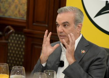 Abinader: Al pasar las elecciones convocaré a los aspirantes presidenciales del PRM