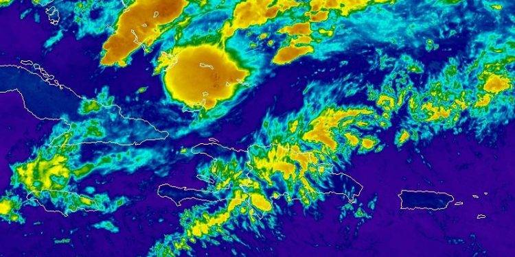 Onamet pronostica lluvias por vaguada, pero seguirá haciendo mucho calor