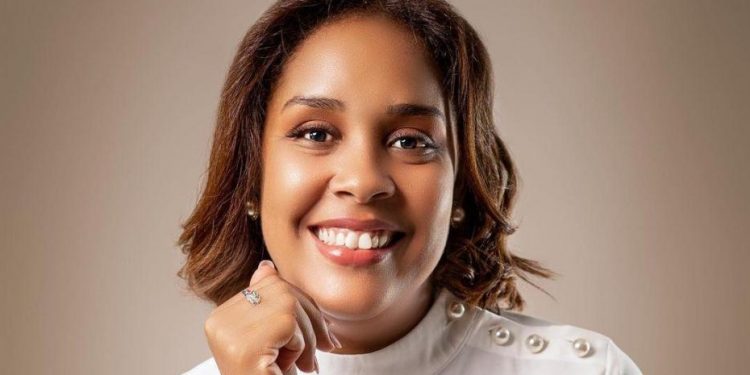 Abinader designa a María Esther Diaz Medina como la nueva gobernadora de Bahoruco