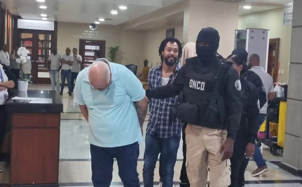 Dos acusados de estafa aceptan extradición hacia Estados Unidos