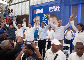 Justicia Social cierra campaña en Santiago con proclamación de Daniel Rivera por “la profundización del cambio”