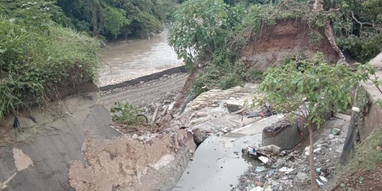 Dirección de Coraasan da seguimiento a avería en canal Monsieur Bogaert tras lluvias