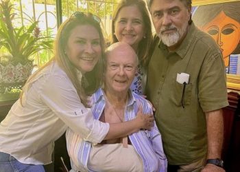 Hipólito sufre fractura en un brazo al caerse en su residencia de SD