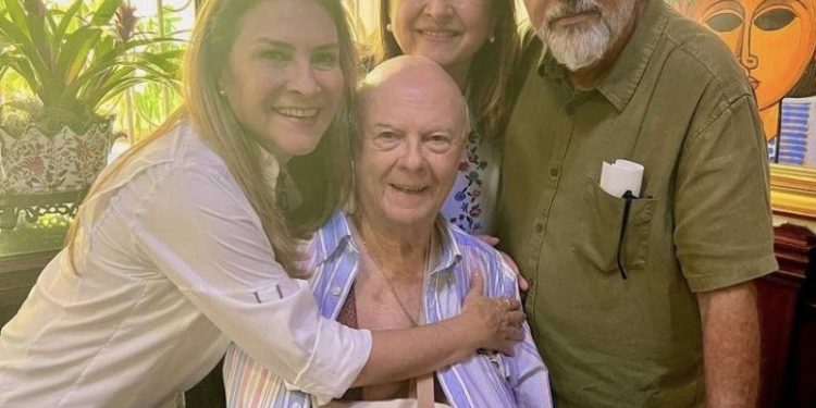 Hipólito sufre fractura en un brazo al caerse en su residencia de SD