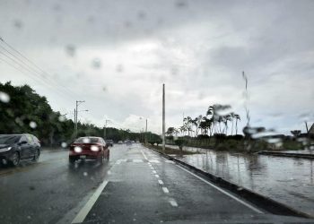 Aguaceros con tormentas eléctricas y ráfagas de viento, informa Meteorología