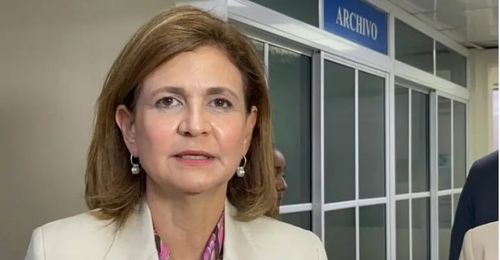 Vicepresidenta Raquel Peña critica forma de protestar de ADP en demanda de aumento salarial