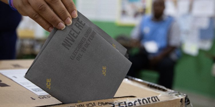 Mañana dominicanos eligen autoridades Presidencia y Congreso