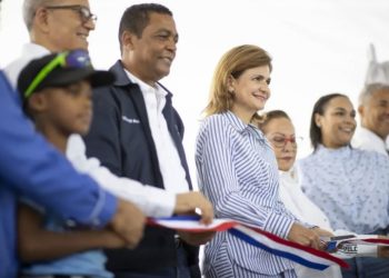 Vicepresidenta Raquel Peña inaugura varias obras en Santiago y Bonao