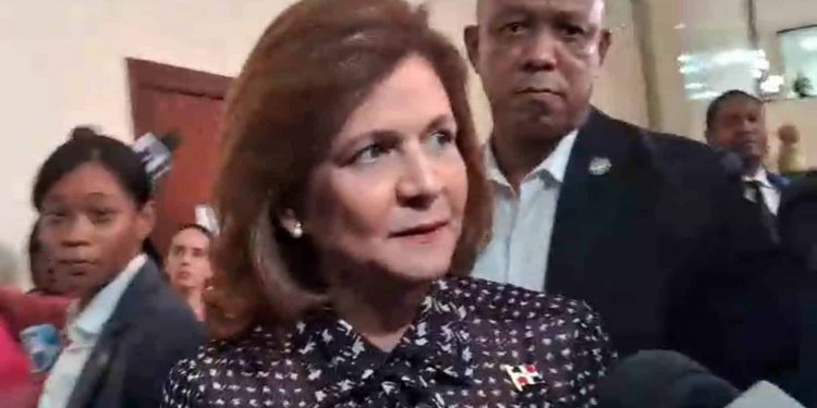 La vicepresidenta Raquel Peña habla sobre el retraso de la ayuda para Haití