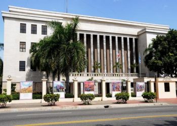 Educación no suspenderá concurso de oposicion; alega que las bases son las que aprobó la ADP