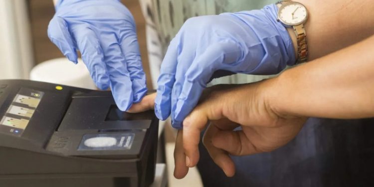 Proyecto de ley que crea registro de huellas y datos biométricos atacaría al crimen y otros delitos