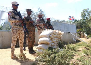 Soldados siguen patrullaje en la frontera
