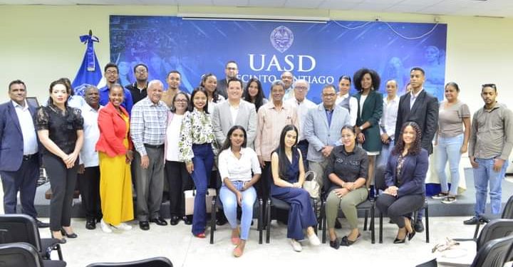 Presentan programa de maestría en Derecho Inmobiliario