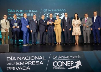 Vicepresidenta afirma reforma transformará el sistema en uno más humano y equitativo; apoyo del empresariado es fundamental