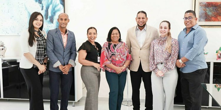 CAID Santiago recibe visita de la comisión de la Asociación de Locutores de Santiago (ALS)