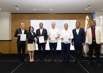 MAP, Liga Municipal y FEDOMU Realizan seminario y firman acuerdo para el fortalecimiento institucional del Ayuntamiento de Santiago
