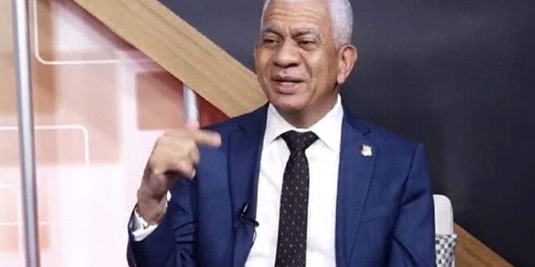 Propone 95 % de asambleístas decidan sobre reelección en RD