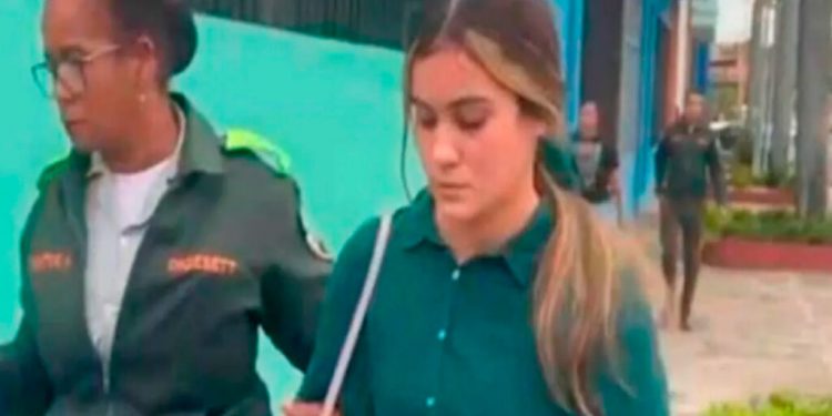 MP acusa mujer que atropelló a Julio César de la Rosa Peralta de muerte involuntaria y manejo temerario 