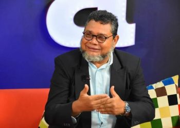 Prensa europea visitará monumento en el primer vuelo Air Europa a Santiago