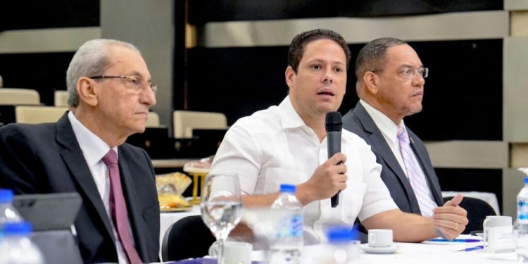 Comisión para el Seguimiento presenta no objeción a licitación de Las Parras