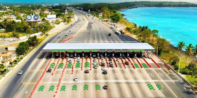 Suben a 93 los carriles exclusivos de «paso rápido» en peajes de RD