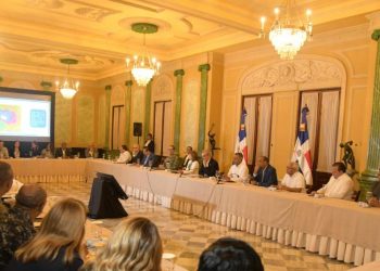 El país en alerta por cercanía del gran ciclón Beryl