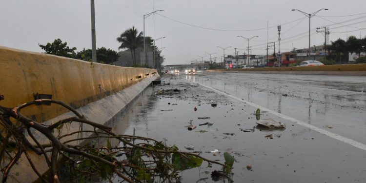 Huracán Beryl afecta redes e infraestructuras de distribución eléctrica en República Dominicana